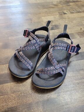 Chaco Casual Strappy Outdoor Sandals in Navy Size 1